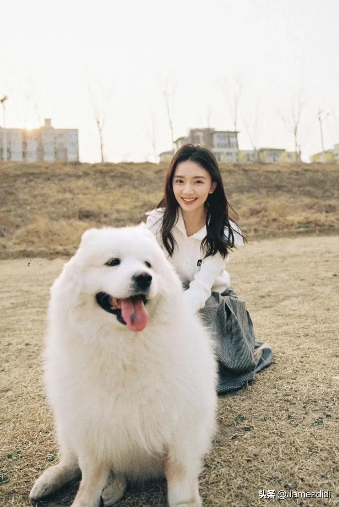 南京艺术学院校花 段钰 犹如含苞待放花朵 令人心生怜爱 让人心情愉快