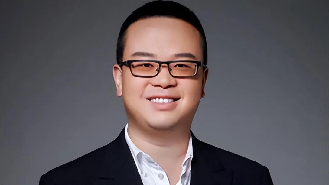 林奇:1981年出生于温州,毕业于南京邮电大学,曾任游族网络董事长,游族