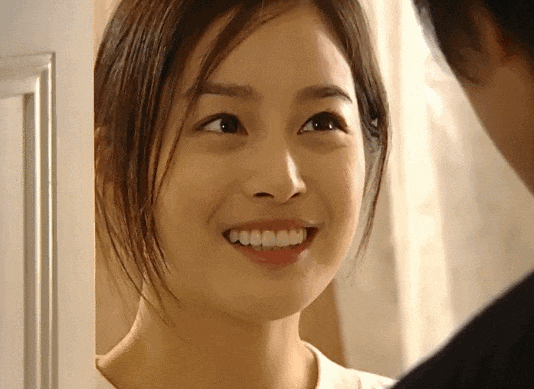 被rain狂追的"韩国第一美人"金泰熙:身家300亿,美貌打败宋慧乔