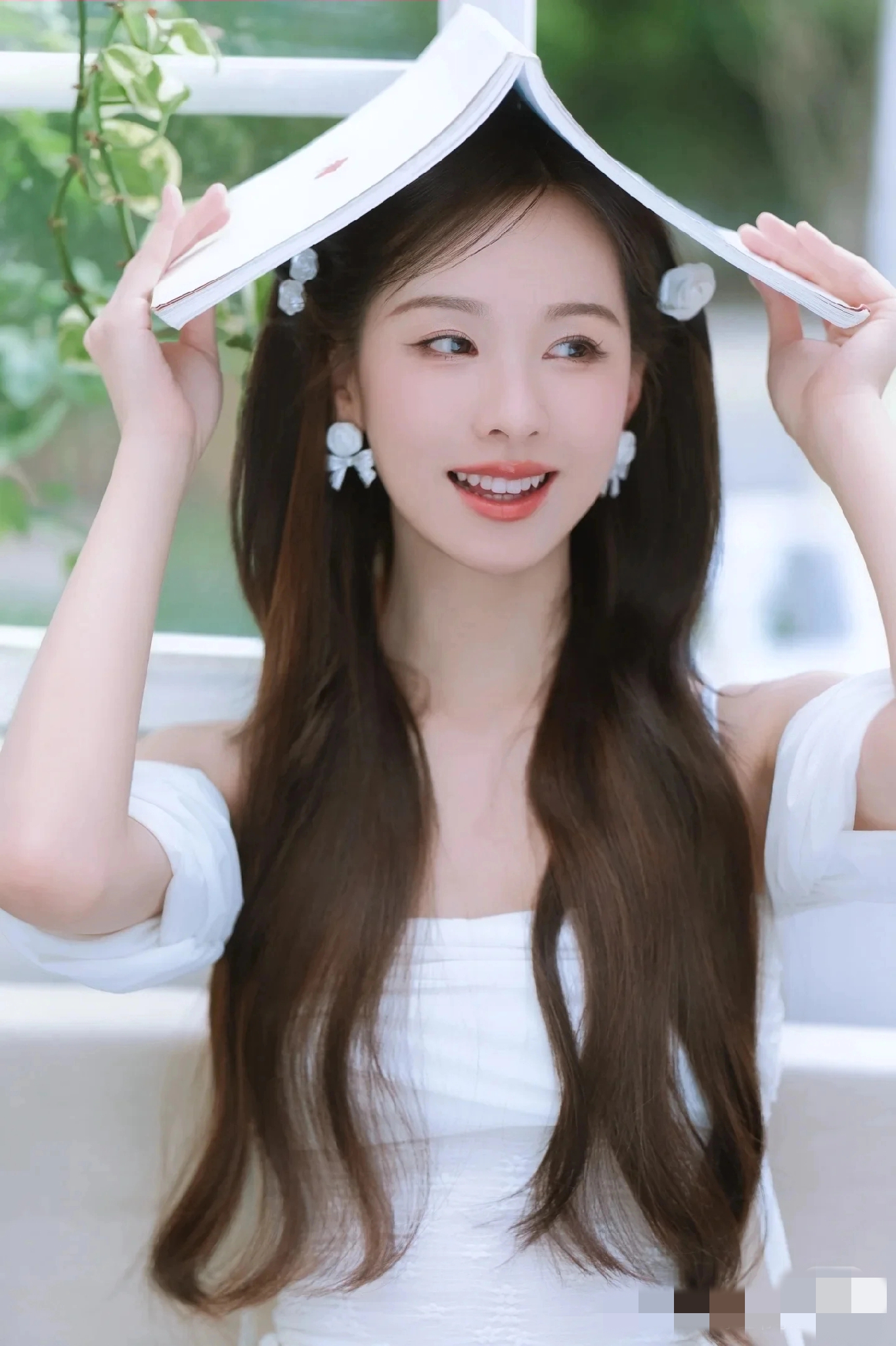 弧形发尾和v形发尾图