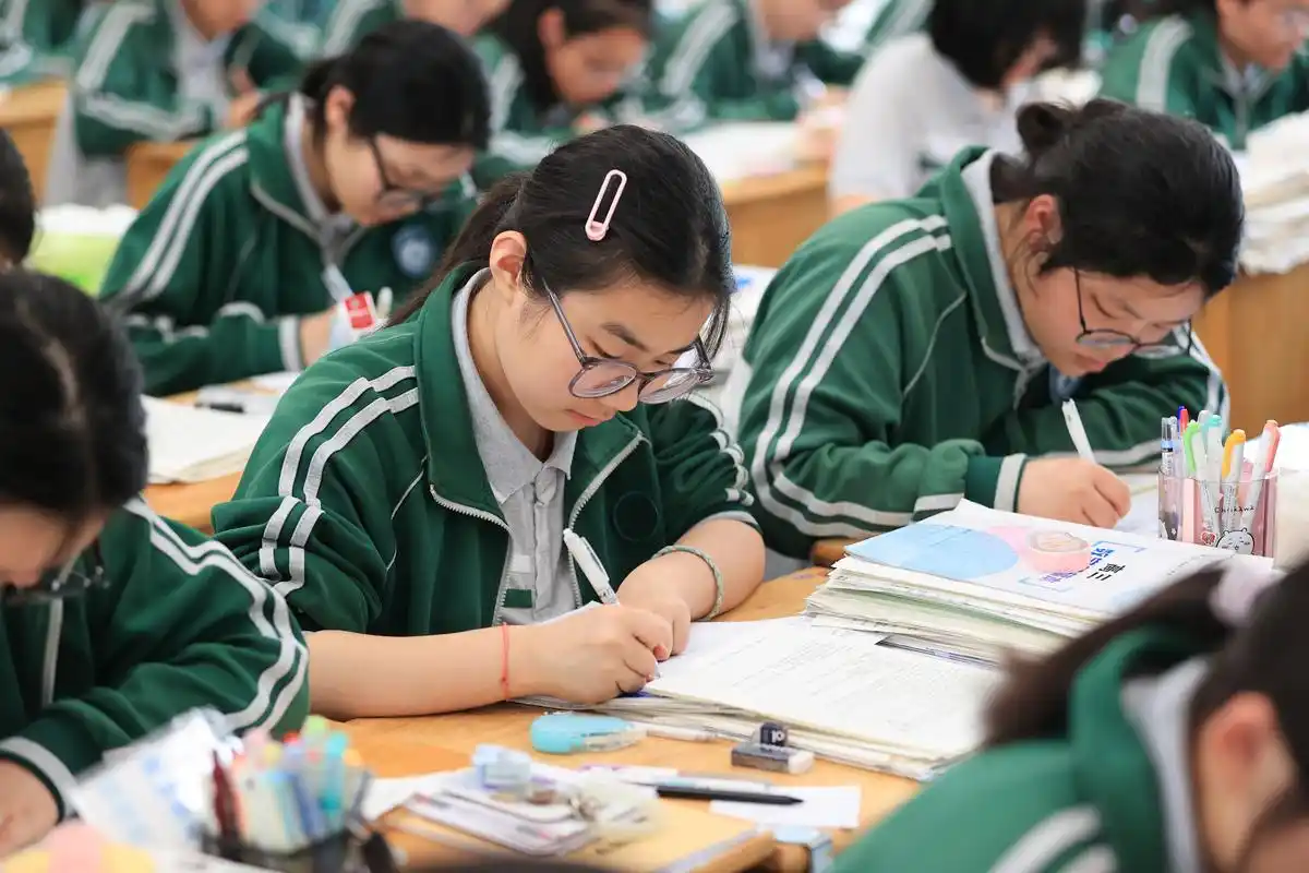 怀仁十一中是公立还是私立学校?揭秘这所学校的办学性质