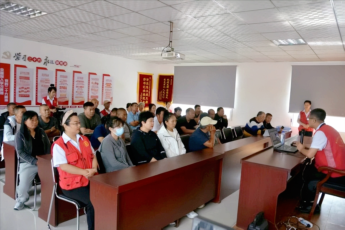 安达弘宇文化家庭和谐促进会开展《慈善法》解读宣讲活动