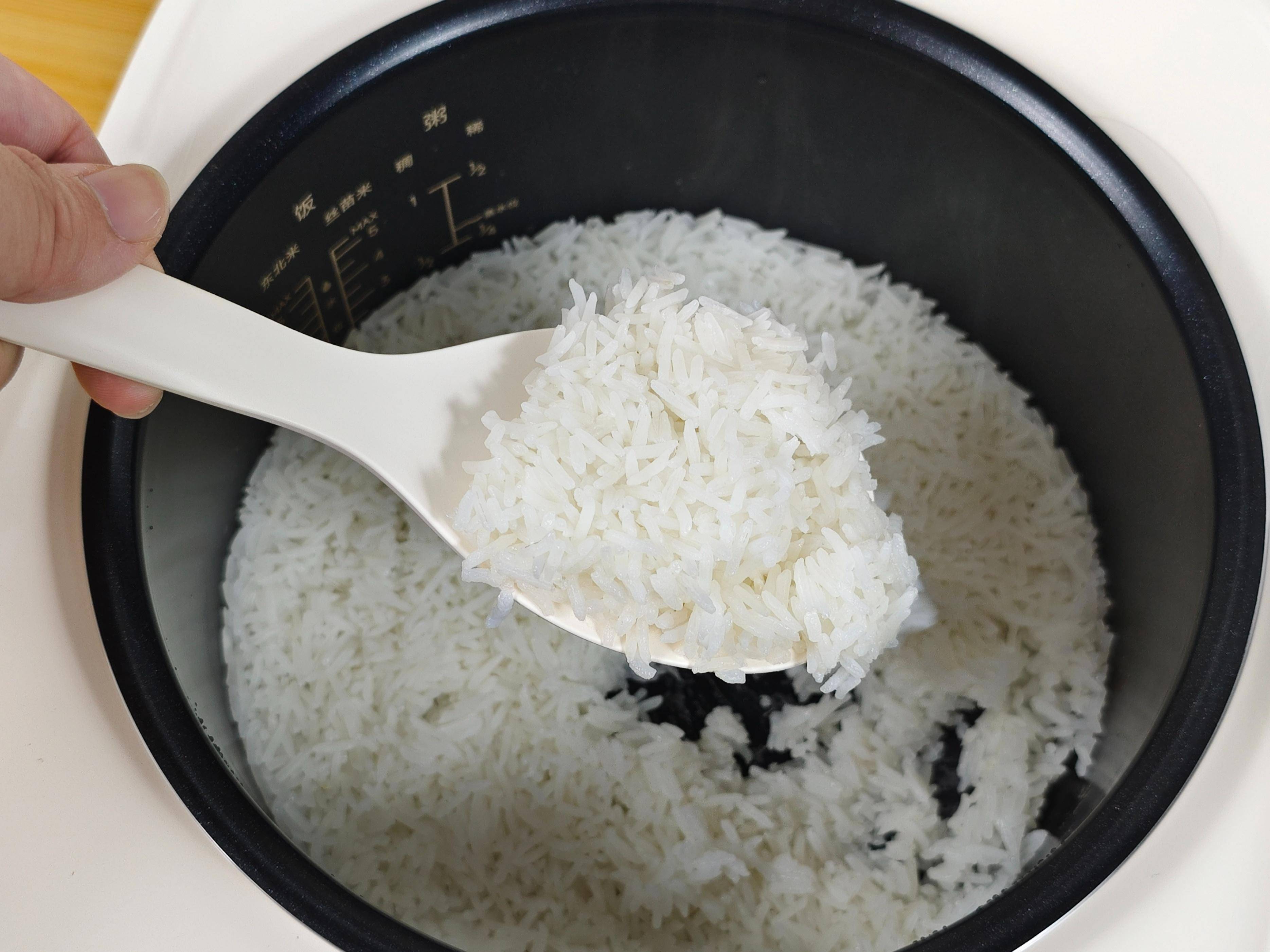 研究发现:大米饭吃之前,经过这2步处理,能降低升糖能力!