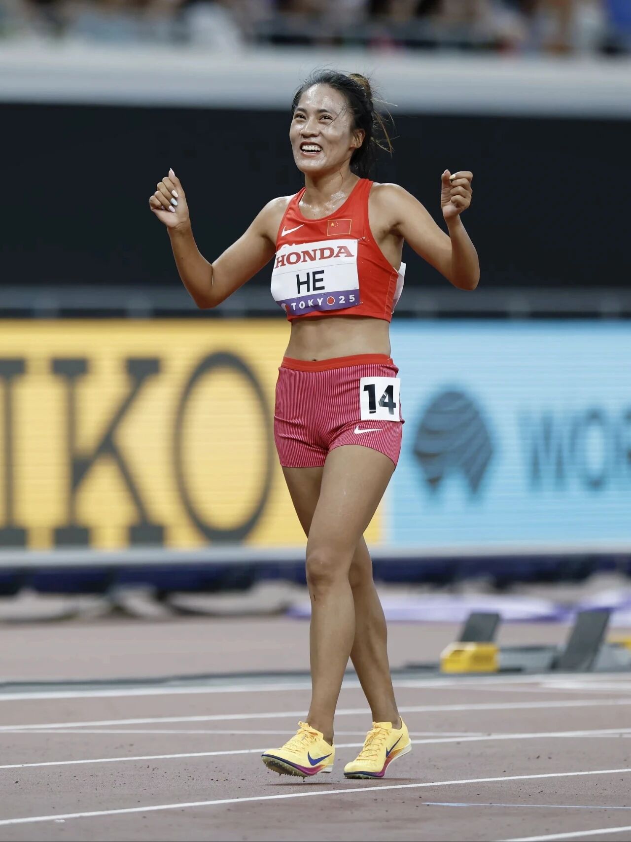 01刷新pb创中国女子5000米2007年来最佳成绩