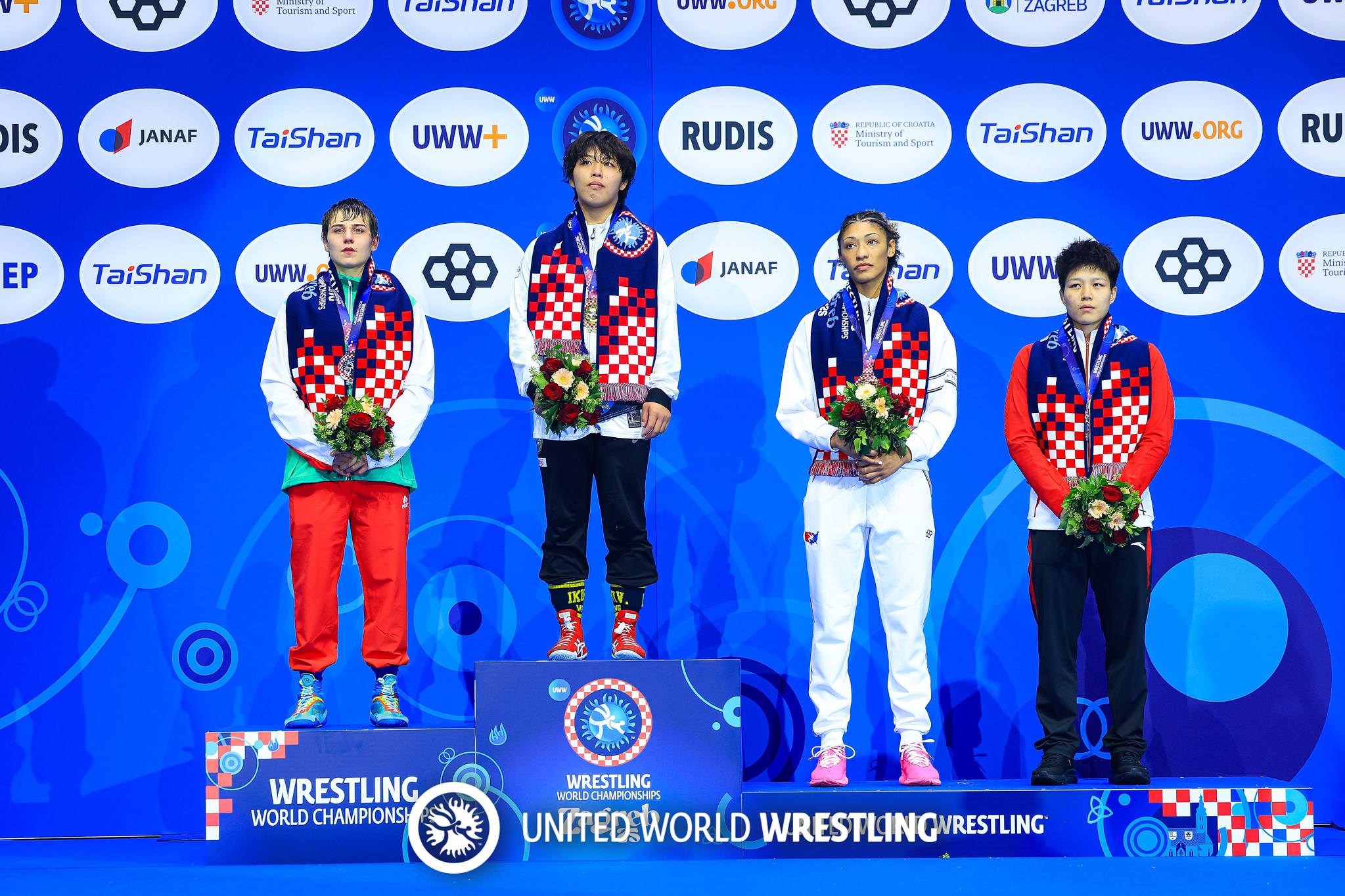 **女子68公斤级比赛** 龙佳在比赛过程中先后战胜多位名将,包括