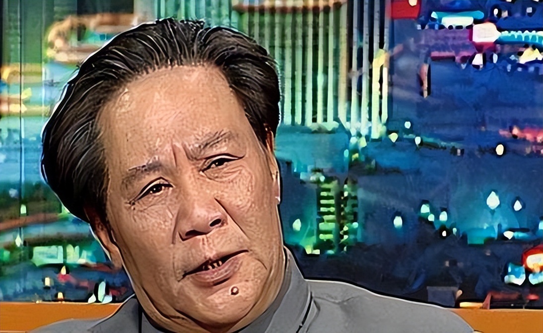 古月追悼会:挽联长达6米,女儿亲吻遗像,300名广州市民自发送行