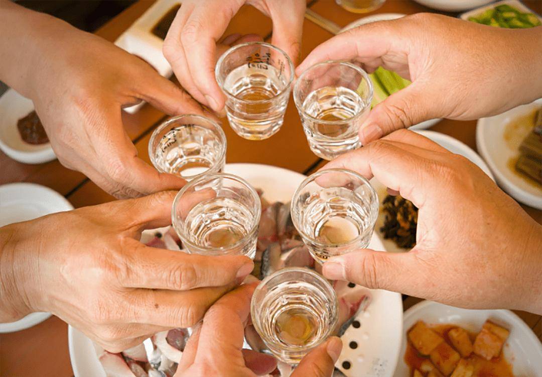 寿命长短与喝酒有很大关系?调查11558名饮酒者,终于有了答案