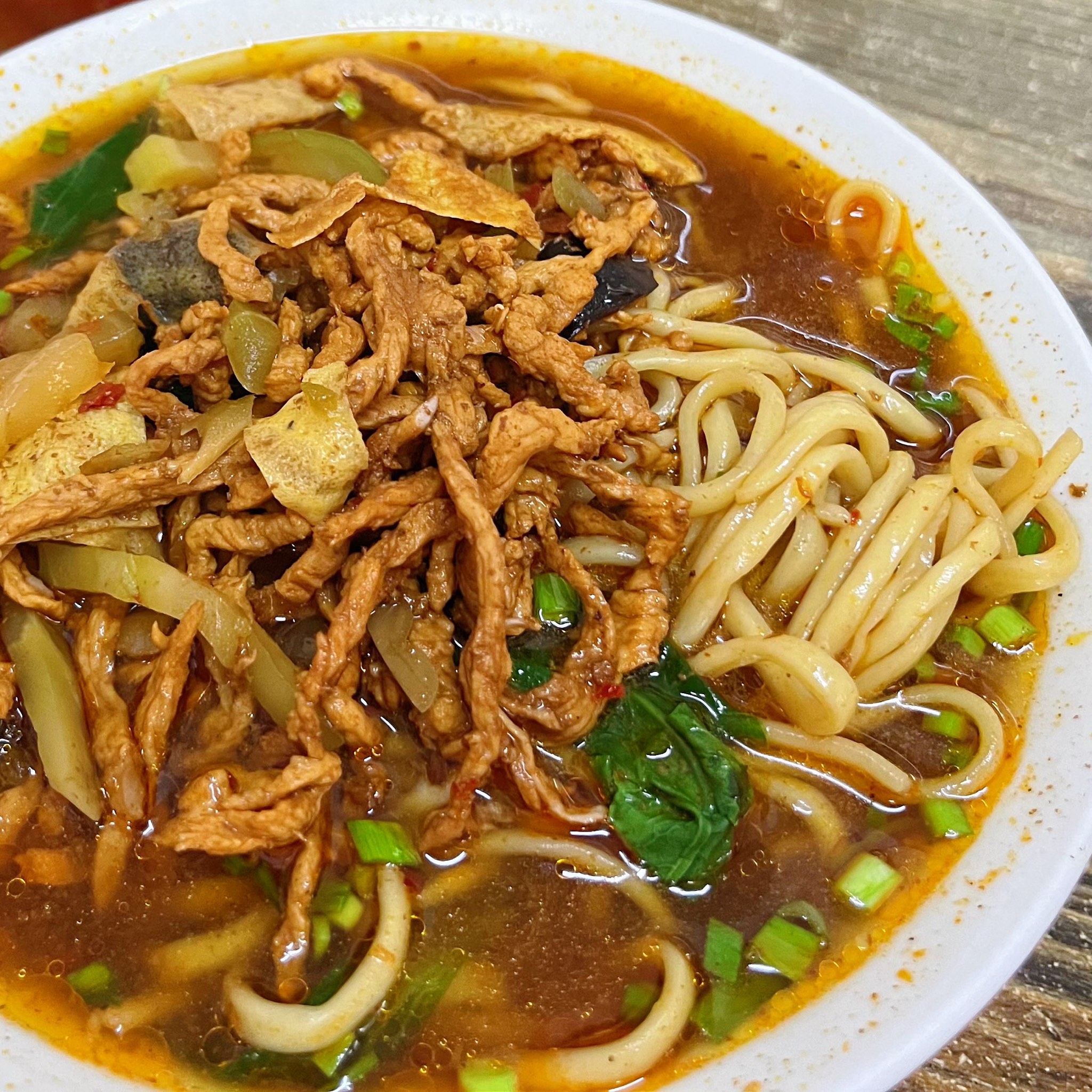 1950年厦门民警追查英雄后代,街头小乞丐离奇死亡,竟