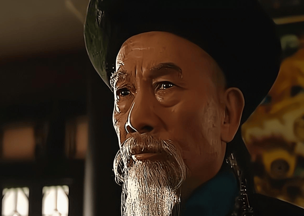 李鸿章给曾国藩献三份礼,曾国藩观其行色骤变,三日后密令:此人不可