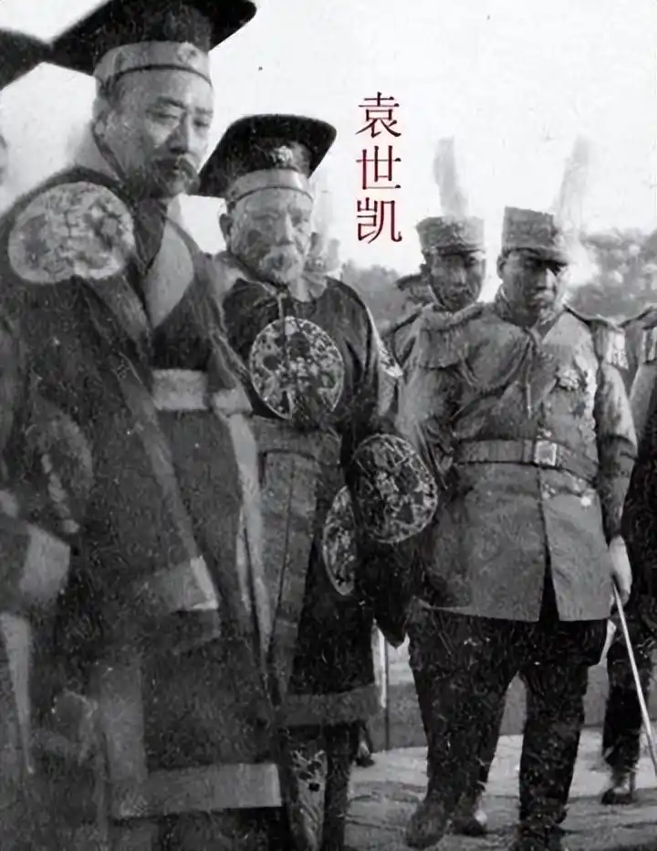 袁克定的人生反转:劝父称帝的 "祸首",为何成了新中国的 "档案守护者"