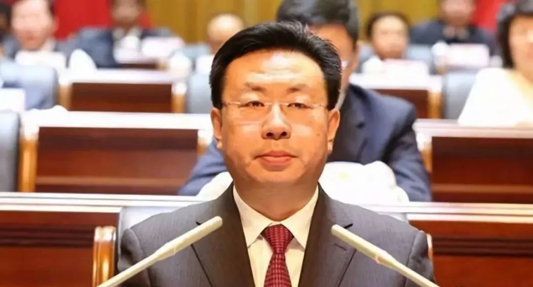 胡志强:"好官之子"何以成"贪官"?