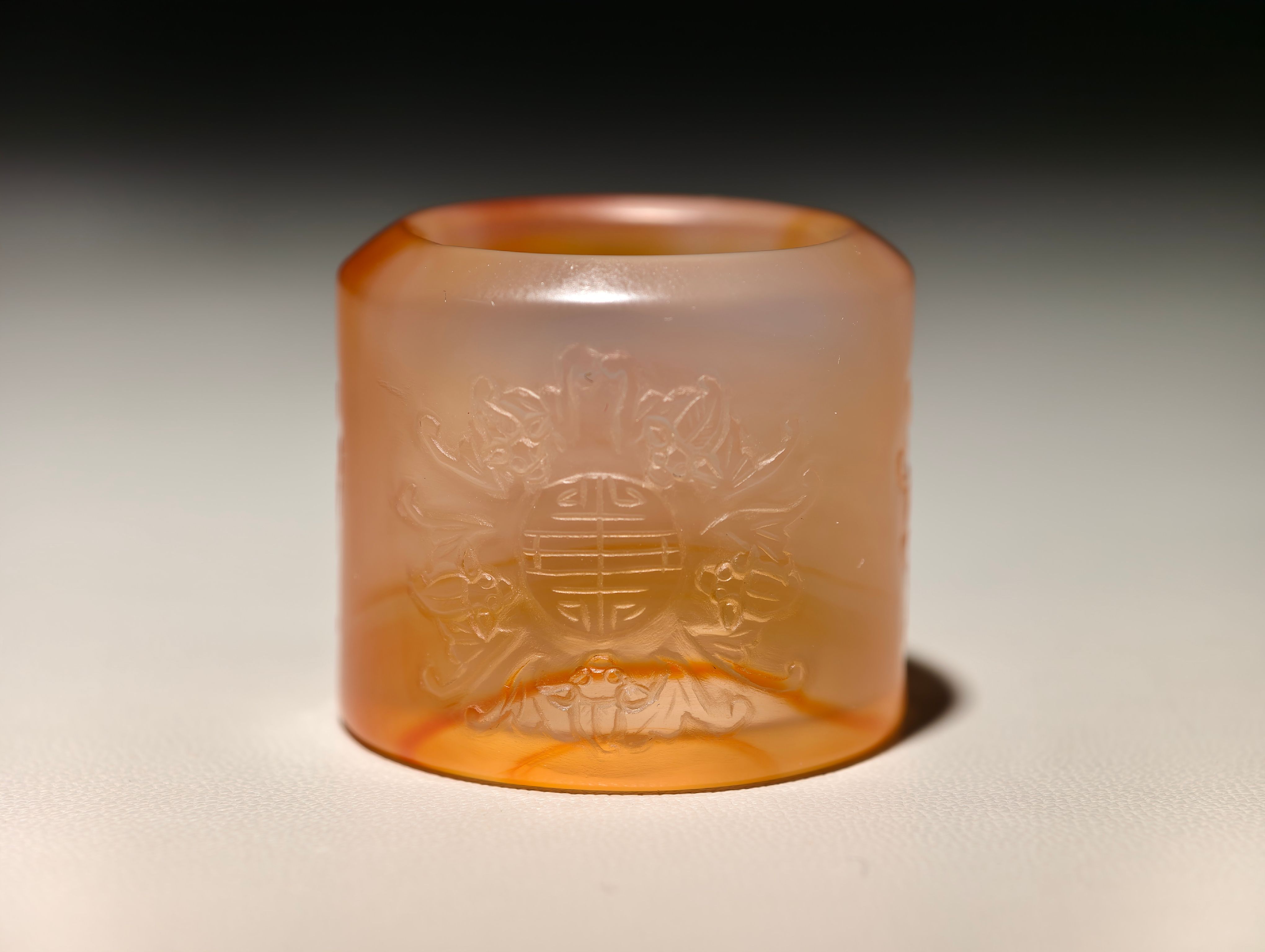 清代老玛瑙扳指,工艺之精与文化寓意于一身的典藏佳品