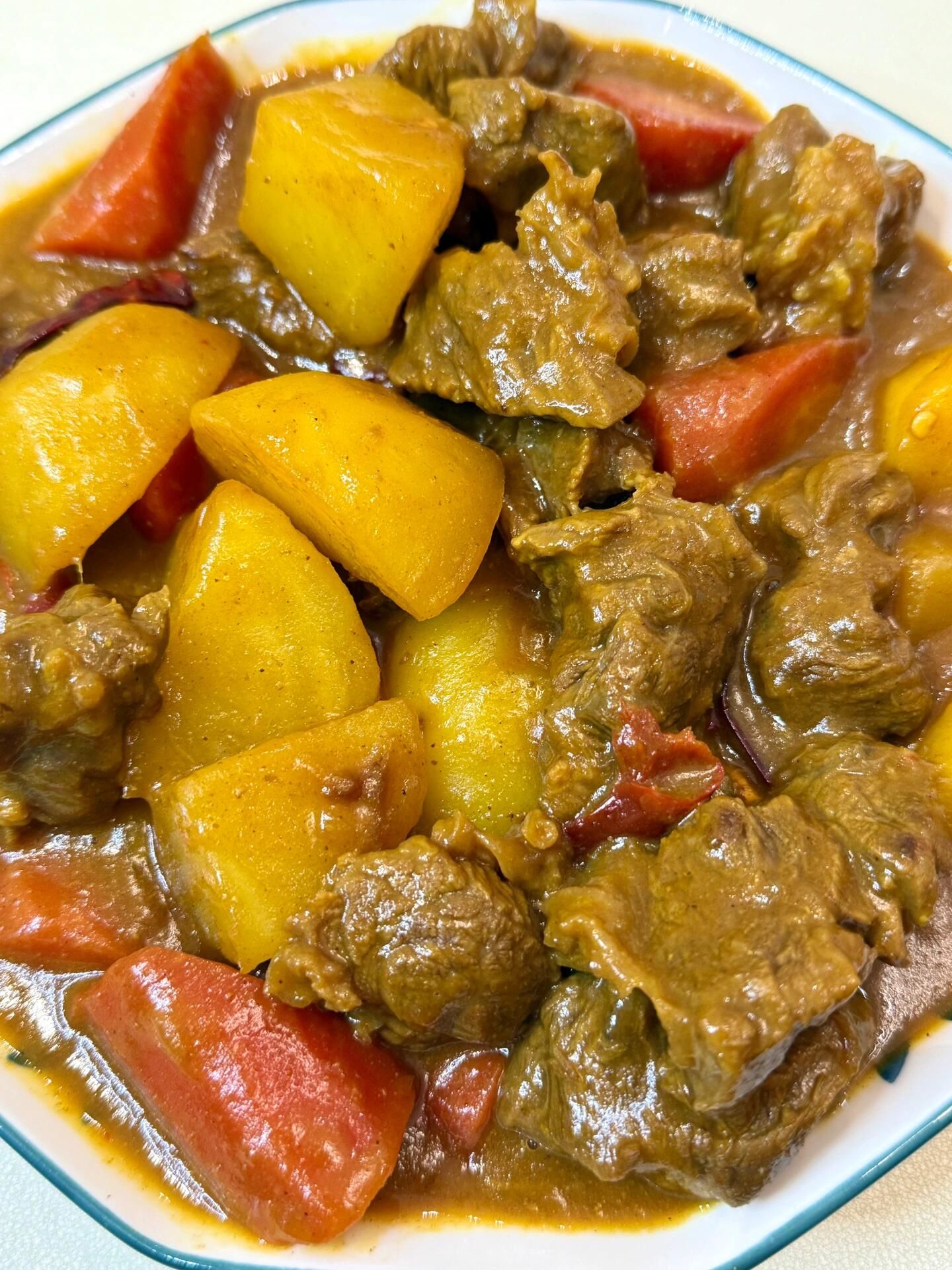 家常咖喱牛肉这样做香浓软烂超下饭连吃三天都不腻的暖心料理秘籍