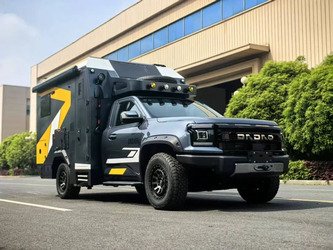 霞客乐大道“机甲牛”，真正的穿越房车-1.jpg