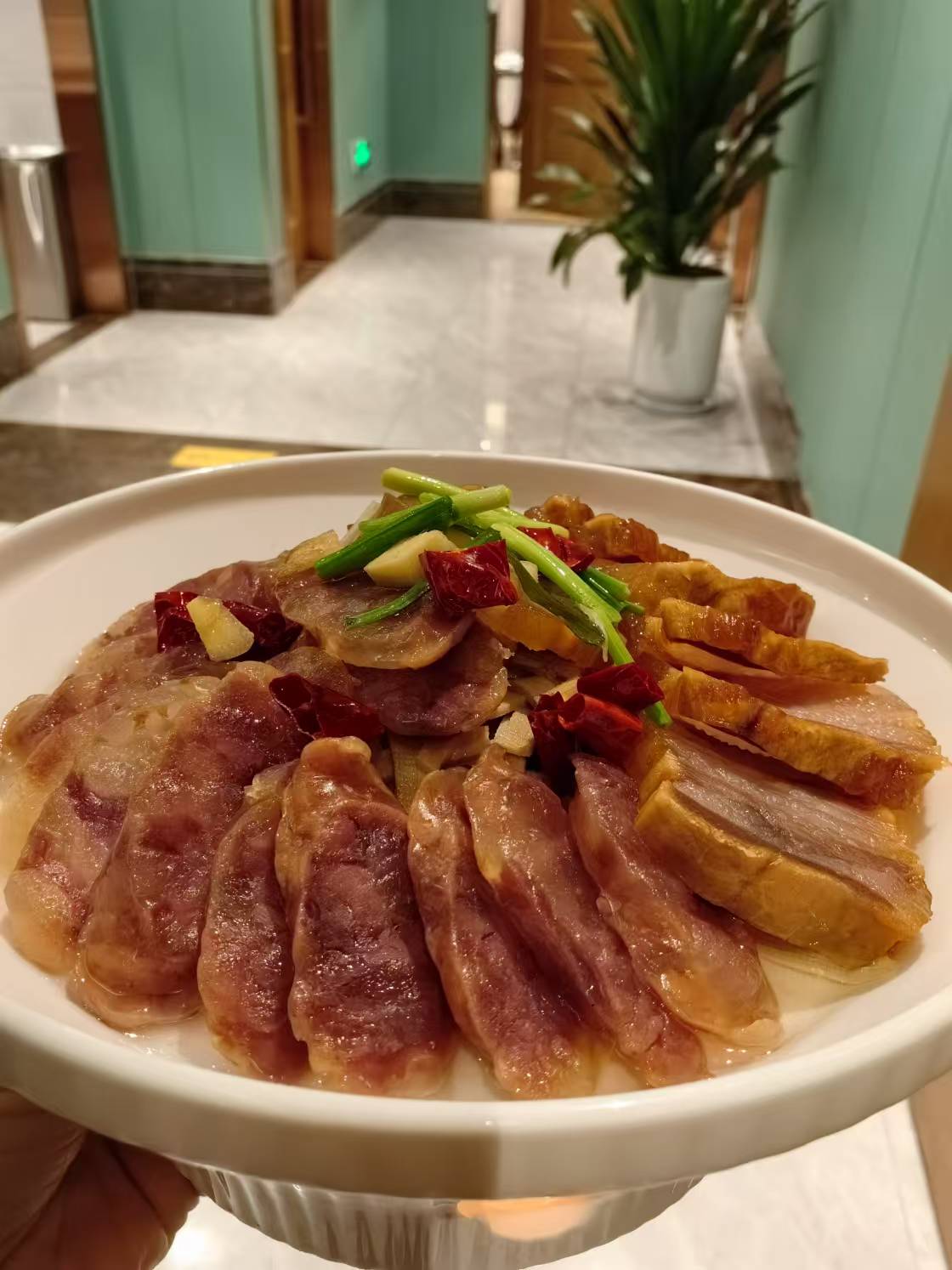 湘菜有哪些招牌菜?从毛氏红烧肉到永州血鸭一道比一道上头