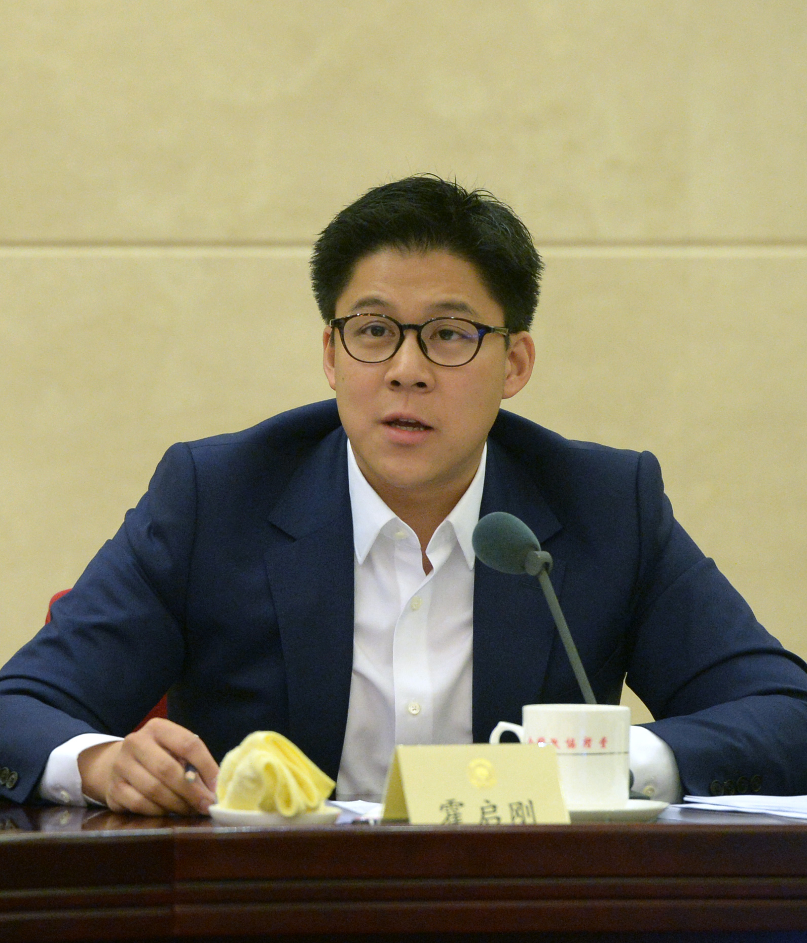 跳水皇后郭晶晶嫁入霍家,公公致辞"感谢下嫁",霍启刚凌晨五点煲汤