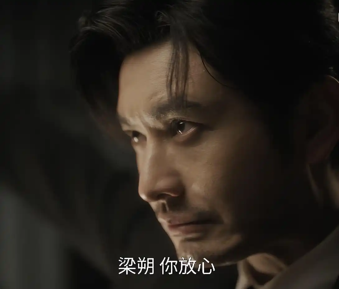 黄晓明 48 岁仍拍神剧:抗战剧情雷人,无脑到劝退?