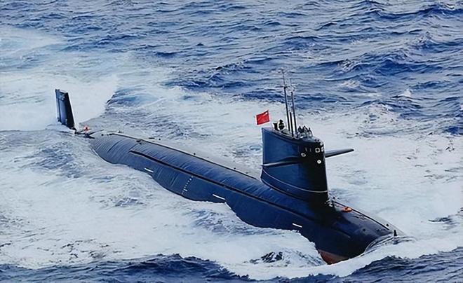 1994年,403号核潜艇被美军围困72小时,直到苏27战机撞向f14,青岛海军
