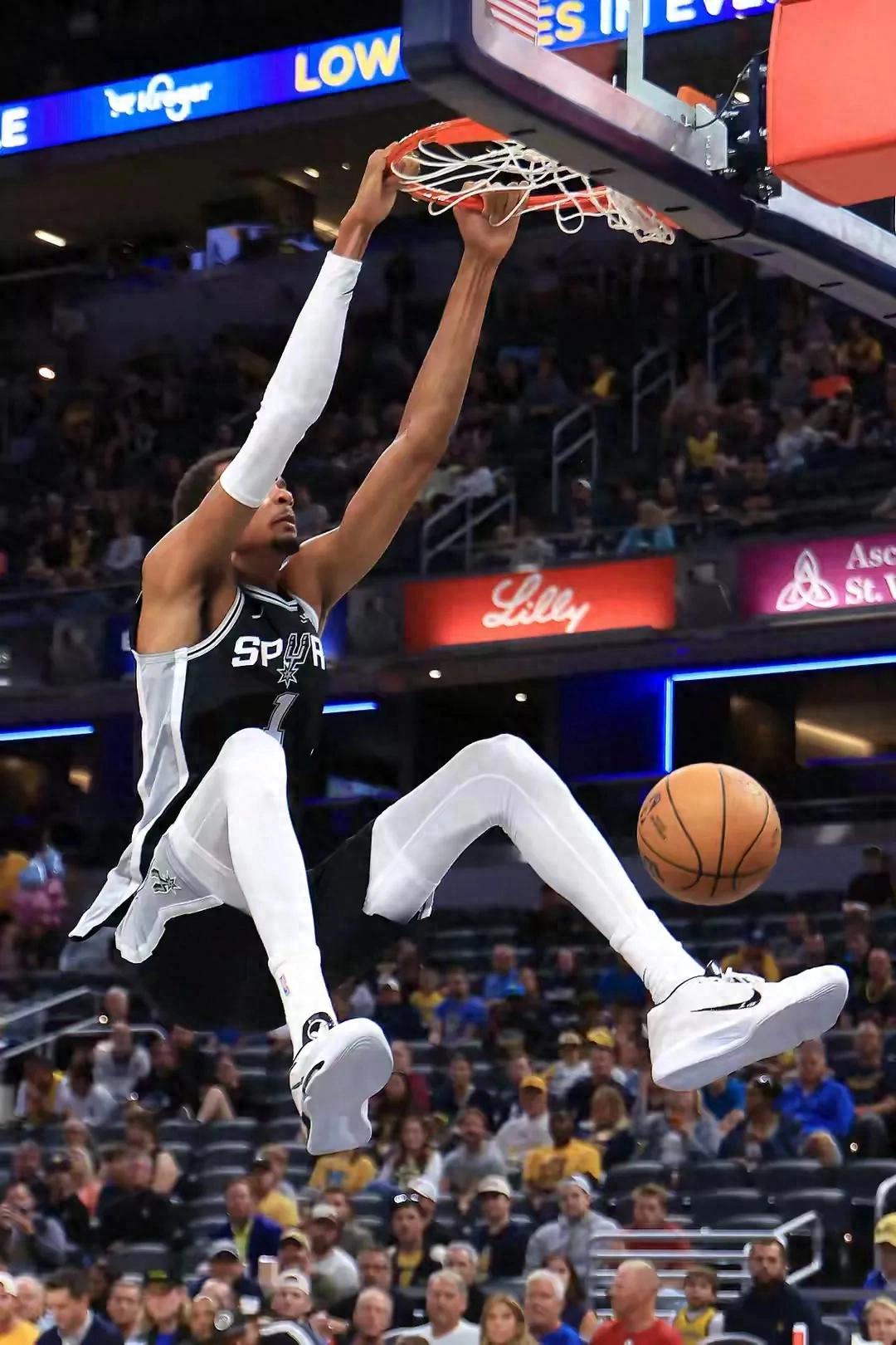 就在今天nba马刺队46年历史纪录被2米24文班亚马打破了