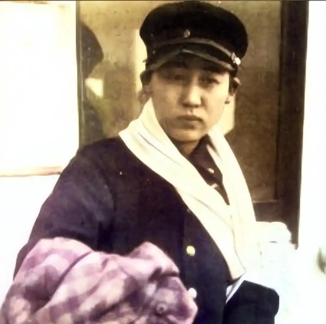 川岛芳子罕见老照片:受审中的她又胖又土,图四是她最恨的养父