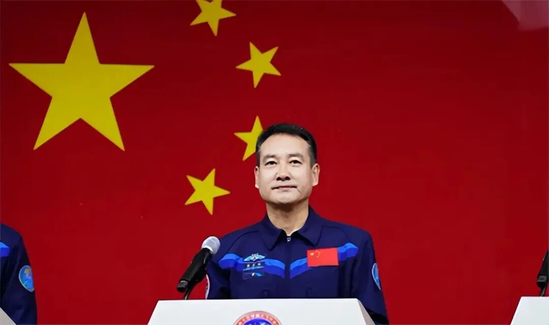 神舟二十一号准备发射!航天员翟志刚亮相:会参加本次任务吗