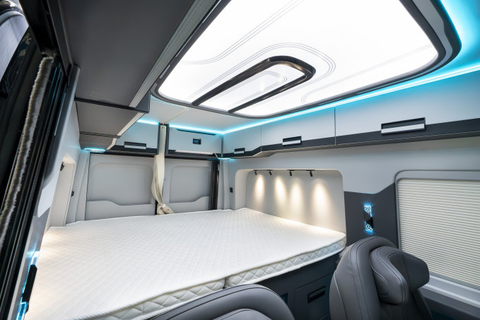 隐藏厨卫布局,定位高端商旅 康派斯斯宾特T1-B型房车-9.jpg