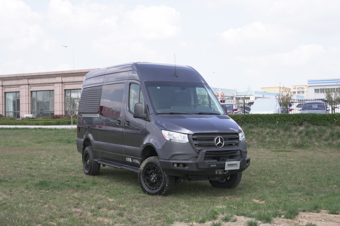 隐藏厨卫布局,定位高端商旅 康派斯斯宾特T1-B型房车-1.jpg