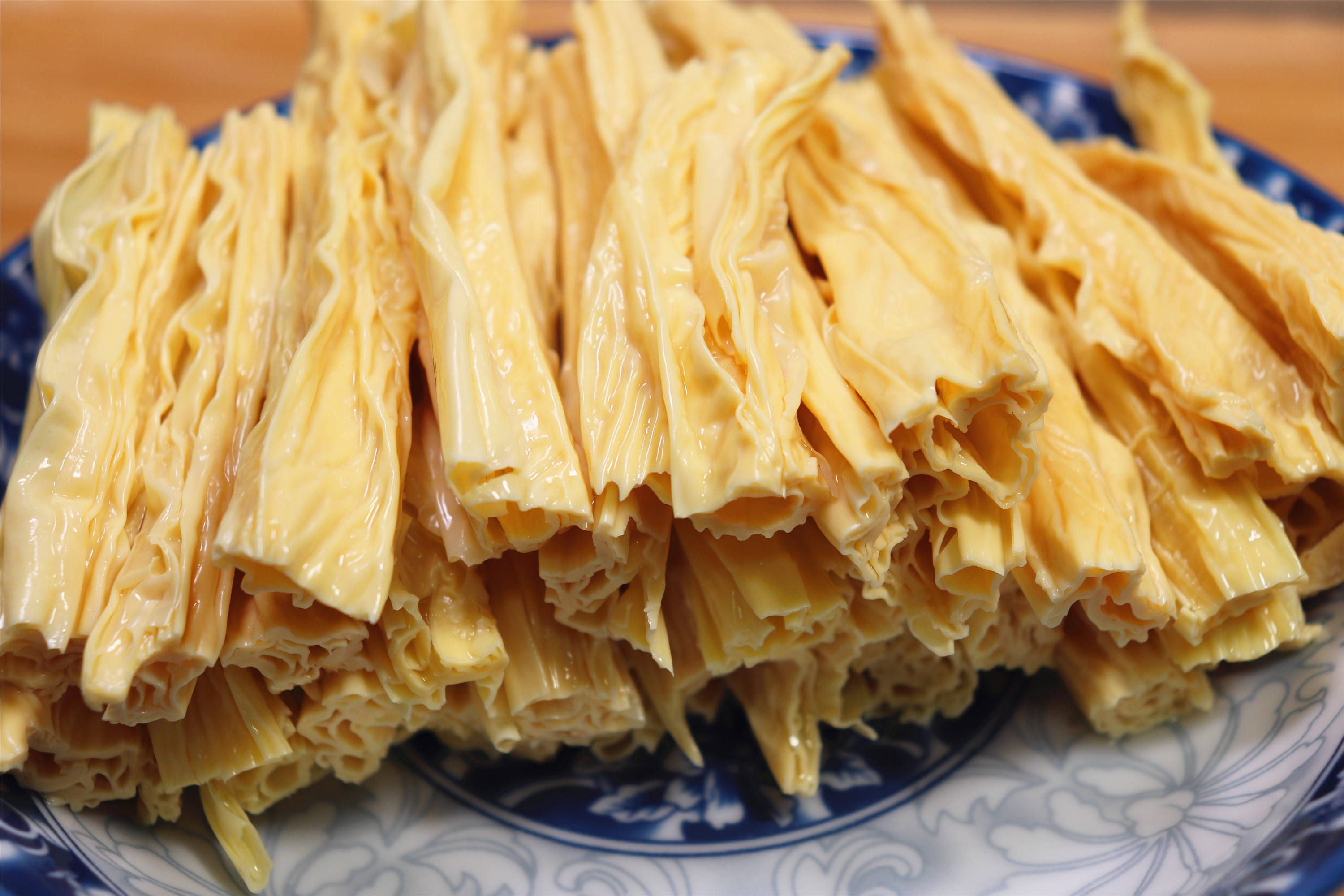提醒:一旦查出高血脂,就不要再吃这几种豆制品了,血脂或会飙升