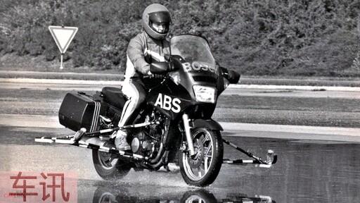 回顾过去，迈向未来：博世庆祝摩托车ABS安全系统30周年！