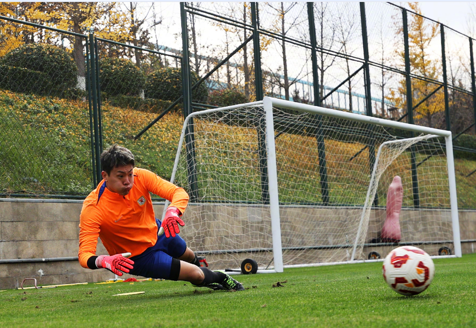 媒体人：泰山队员彭啸本人透露将因伤缺席一个月_山东泰山队彭啸韧带损伤_全运会U20男足季军争夺战