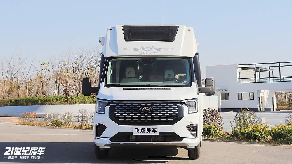 4-6人同游,一车搞定吃住行!飞翔T8铁C房车_2