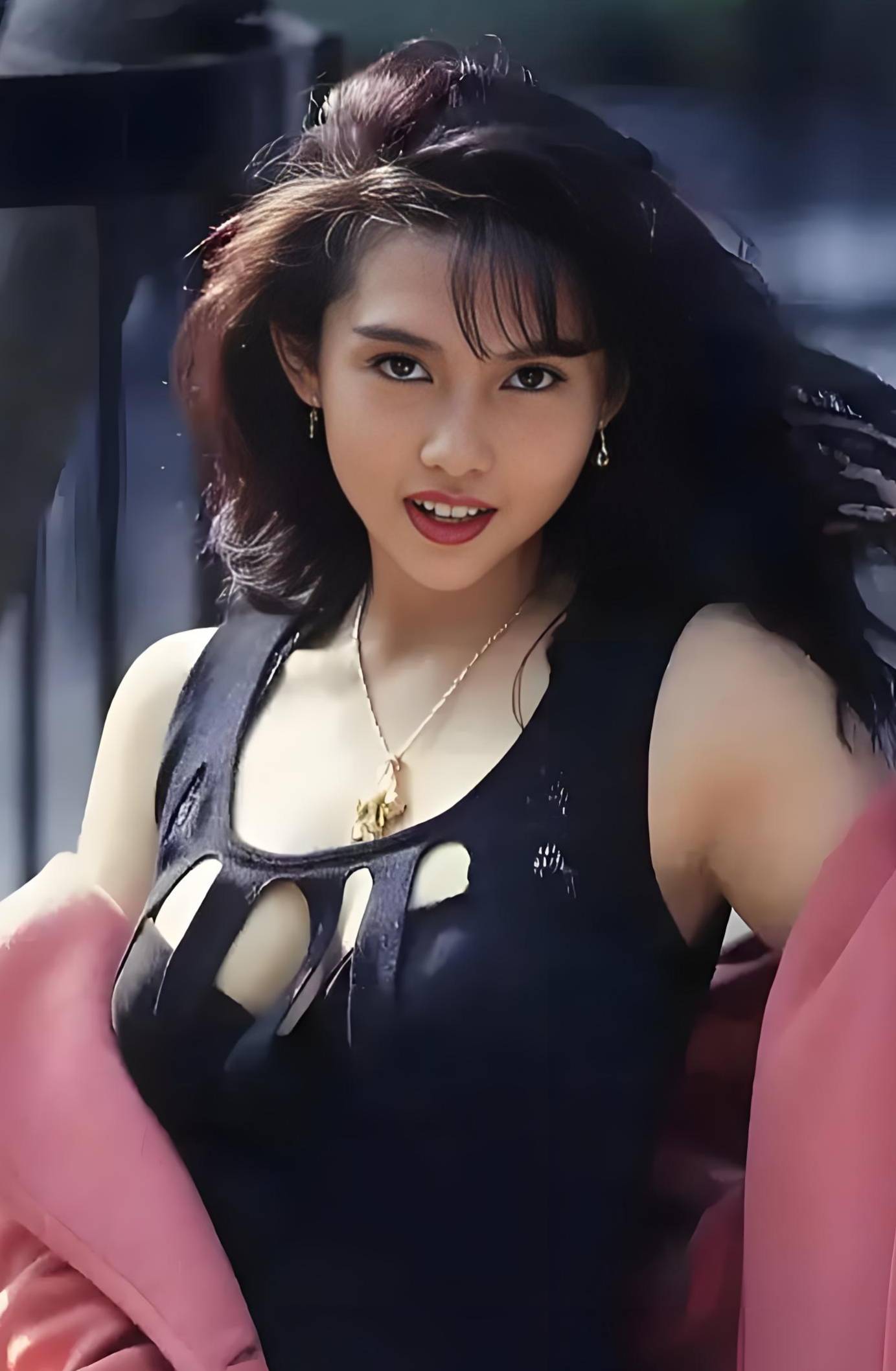 从"全港情人"到豪门主妇,邱淑贞的急流勇退与人生智慧