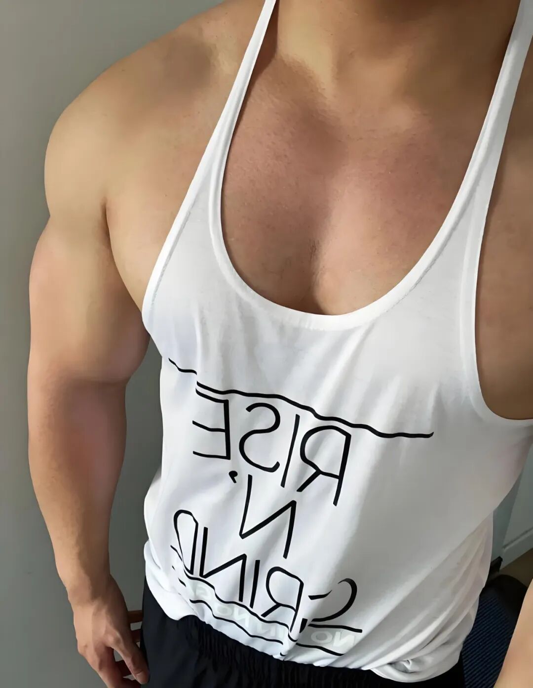 6周练出「鲨鱼线」前锯肌:让你卧推更稳,胸背线条如雕刻