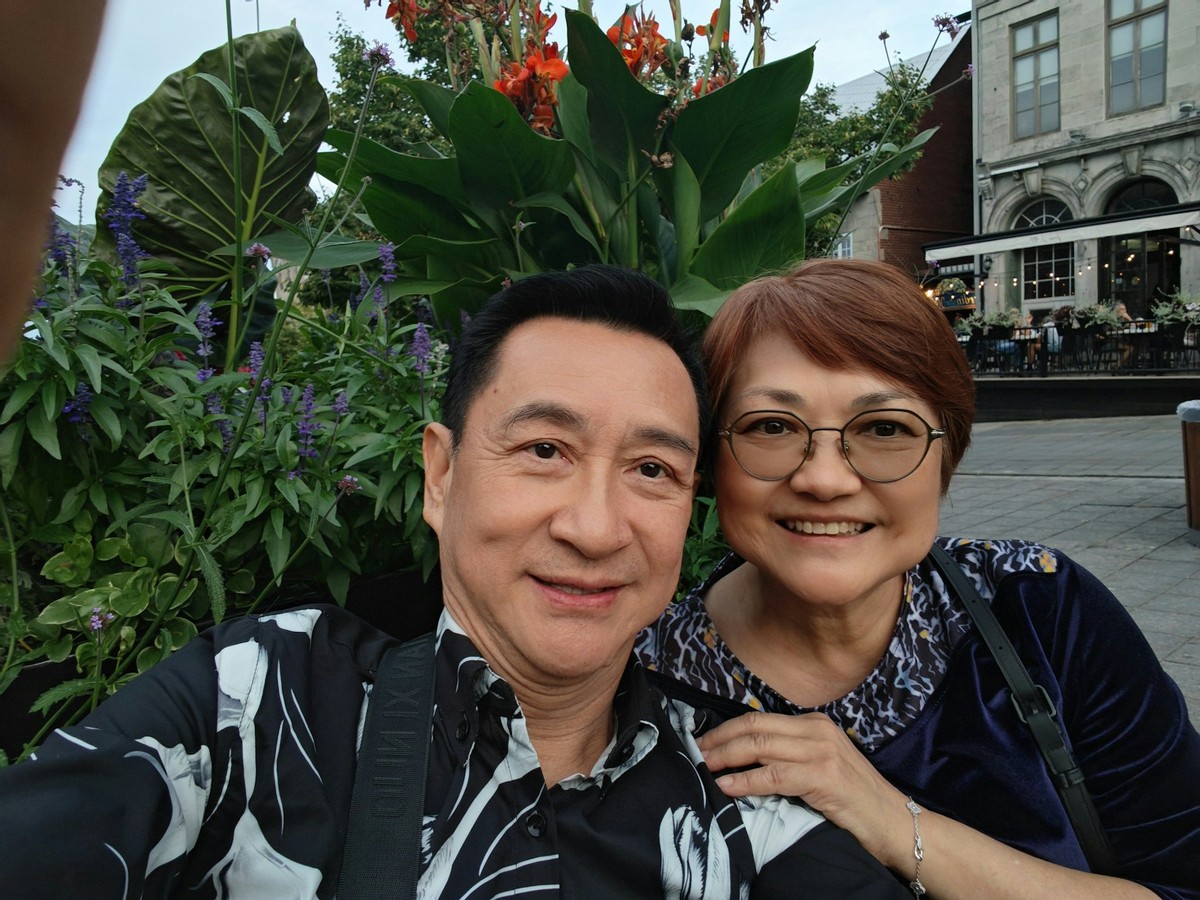 80年代小生甘国卫夫妻近照曝光,与朱璧汶结婚35年淡出变佛学大师