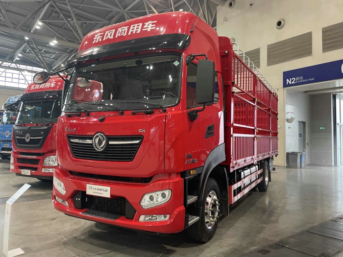 东风天锦KR Plus中型燃油载货车，搭载龙擎动力DDi75 385马力发动机2.jpg