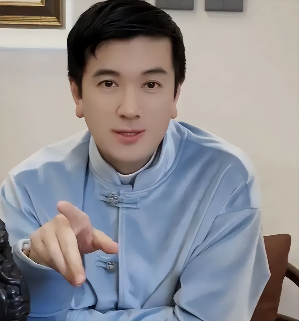 钱多有用吗?黄圣依杨子分手10个月口碑天差地别怪不得网友嘴毒