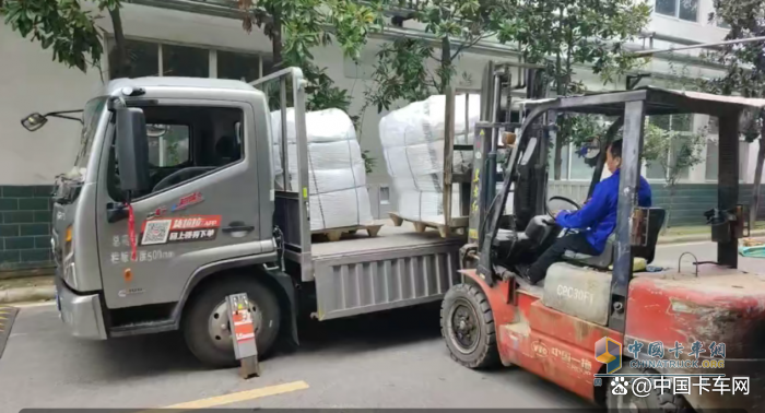 从小听着东康引擎声长大,“卡二代”李剑锋的致富路上,为何“芯”赖东康?