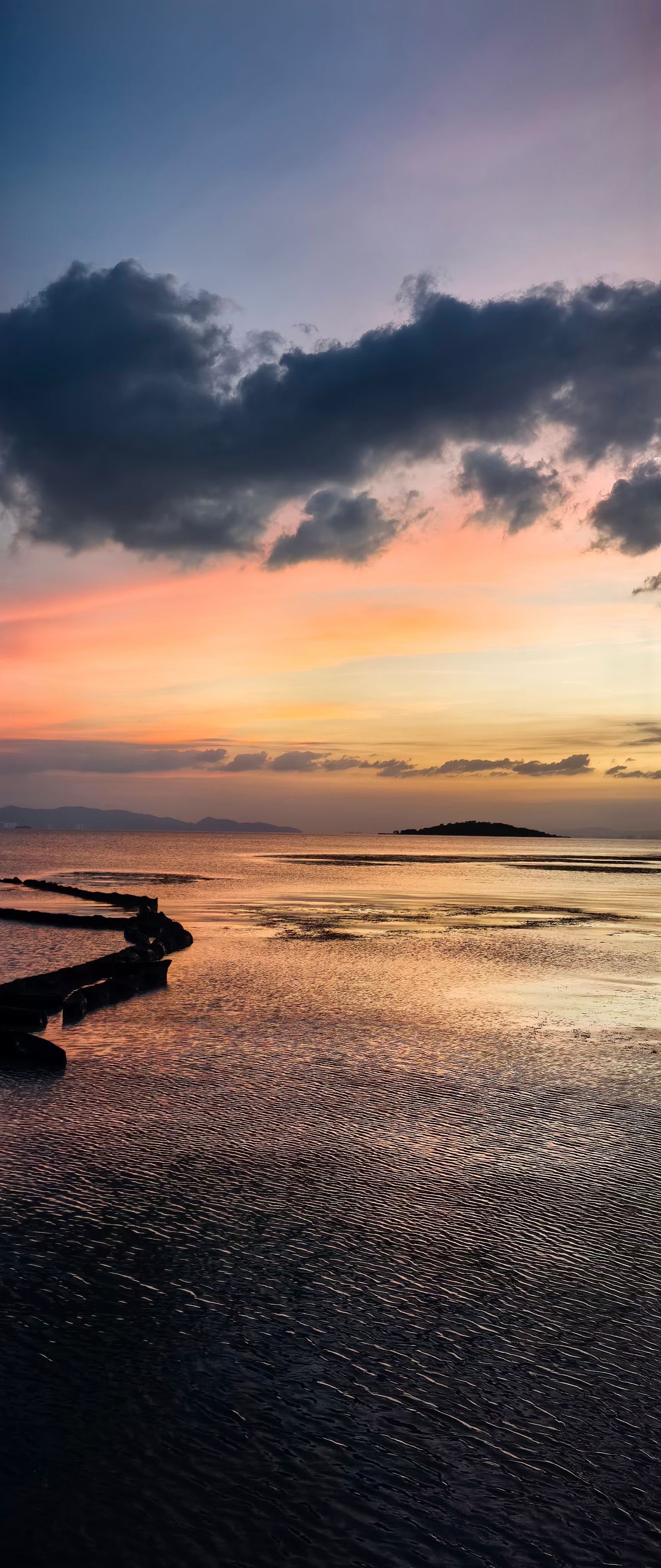 刘昊然方回应“KTV传闻”：与朋友的家中聚会