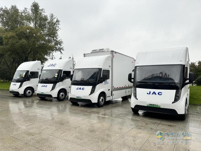 平均1度电行驶3.7公里!江淮1卡坤鹏ET9高速实测验证产品实力