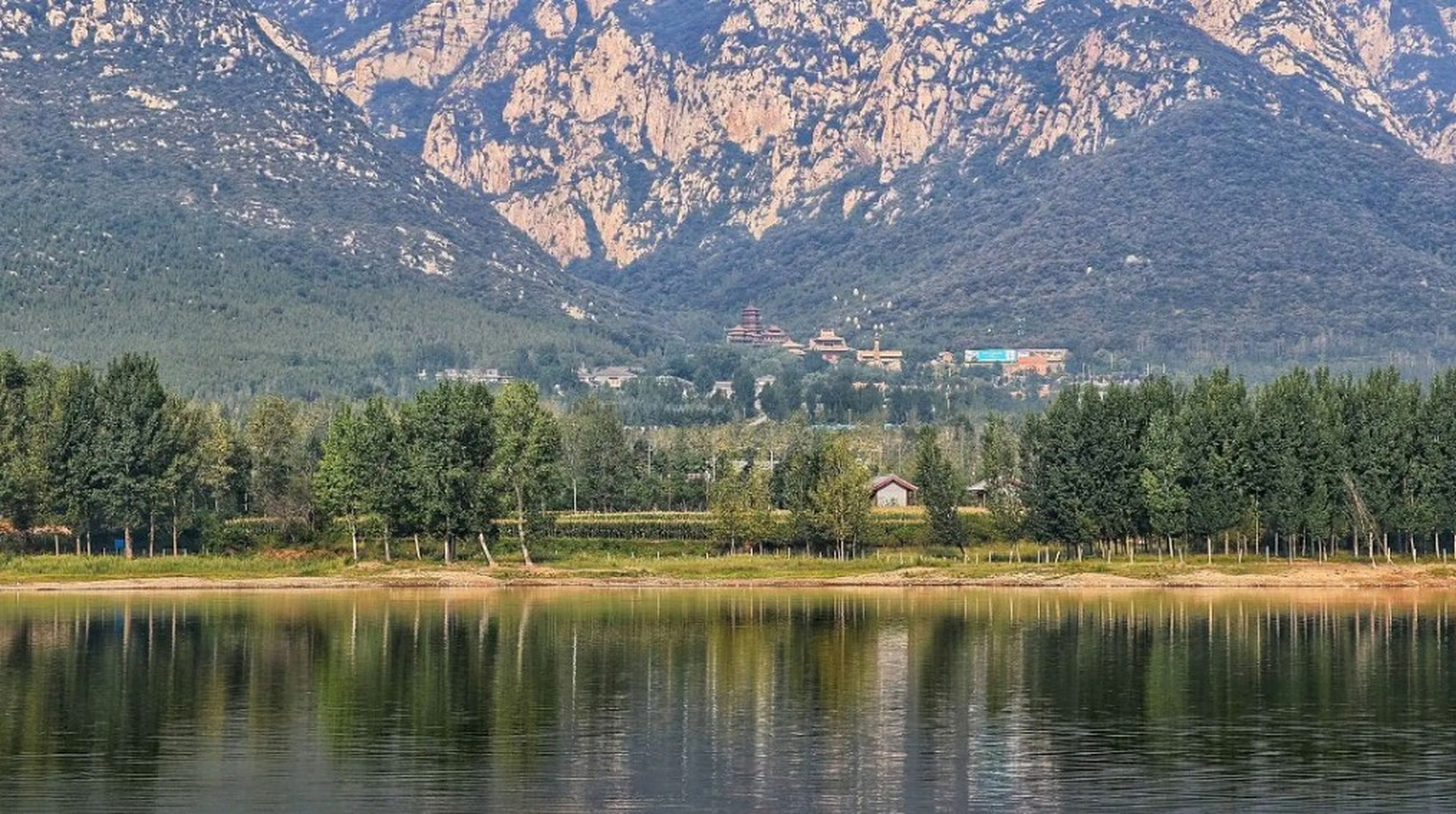 国庆旅游:郑州十大小资网红打卡地之登封马庄水库  登封的马庄水库,被