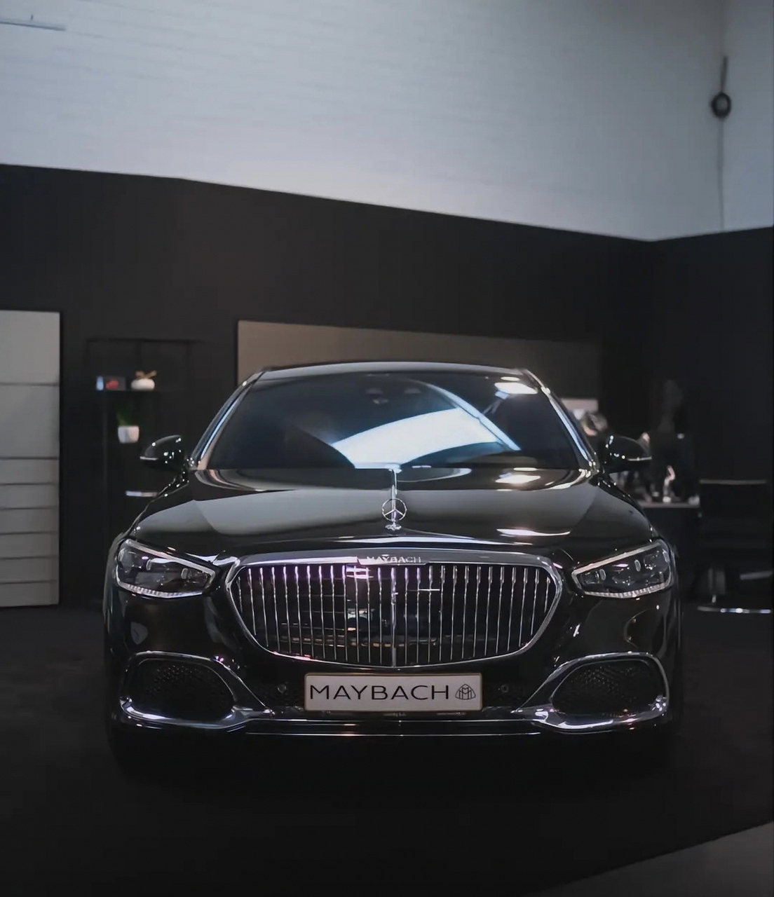 奔驰的高端产品迈巴赫与amg,豪华与运动的碰撞,你会倾向哪一个呢?