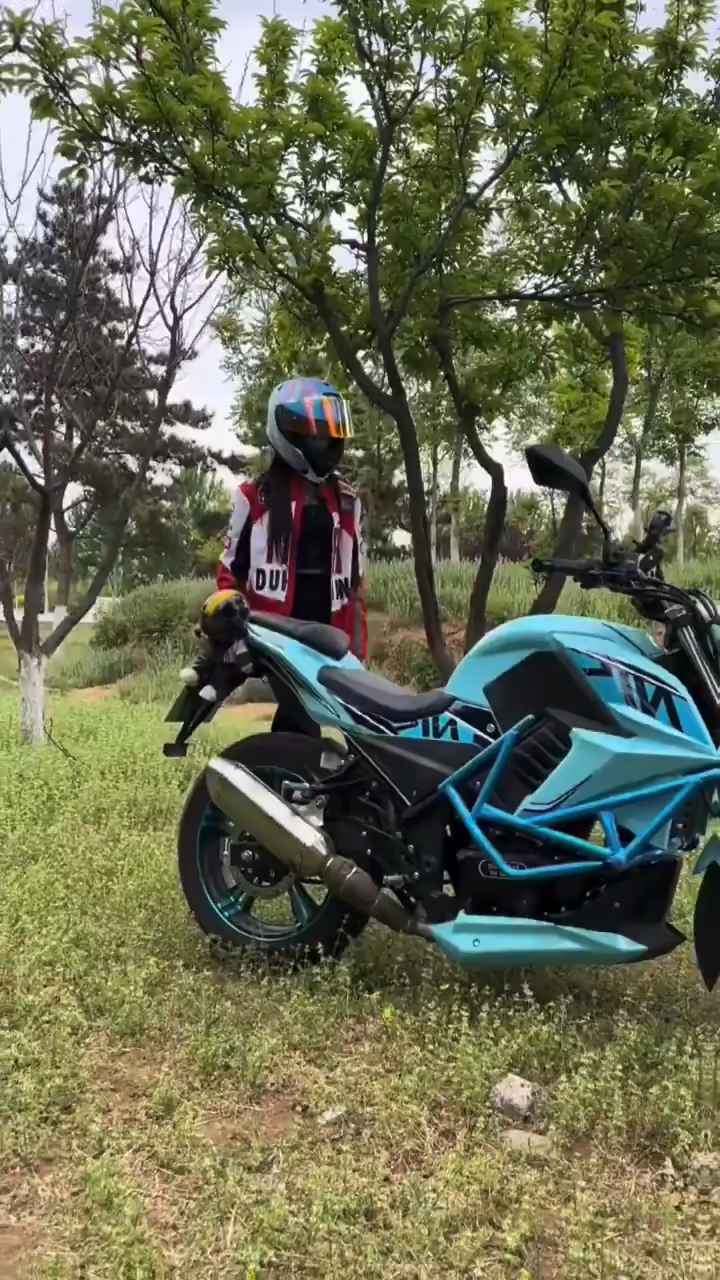 国产枭风9号街车,名字是挺好听的-度小视