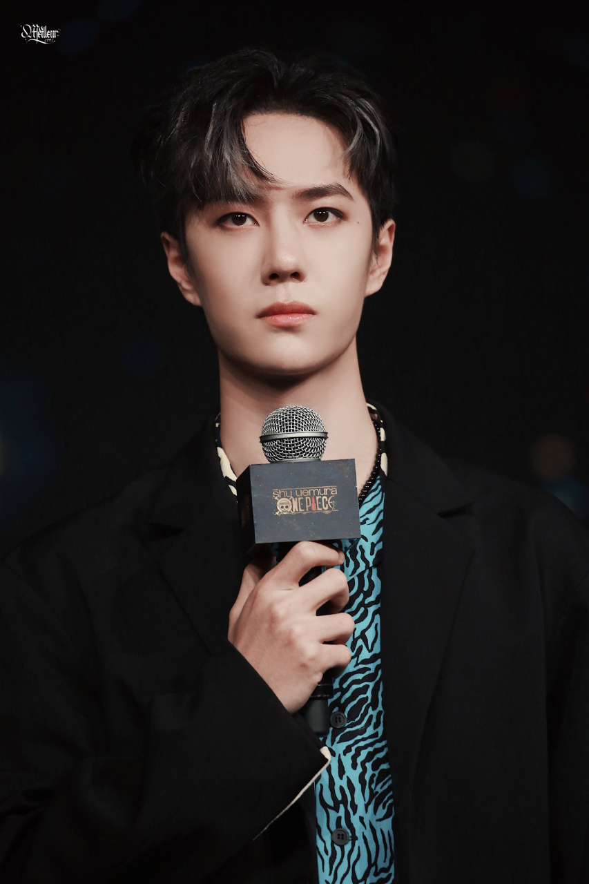 王一博美图# 这是2020年王一博在植村秀见面会上