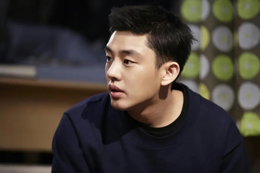 刘亚仁,金喜爱《密会》