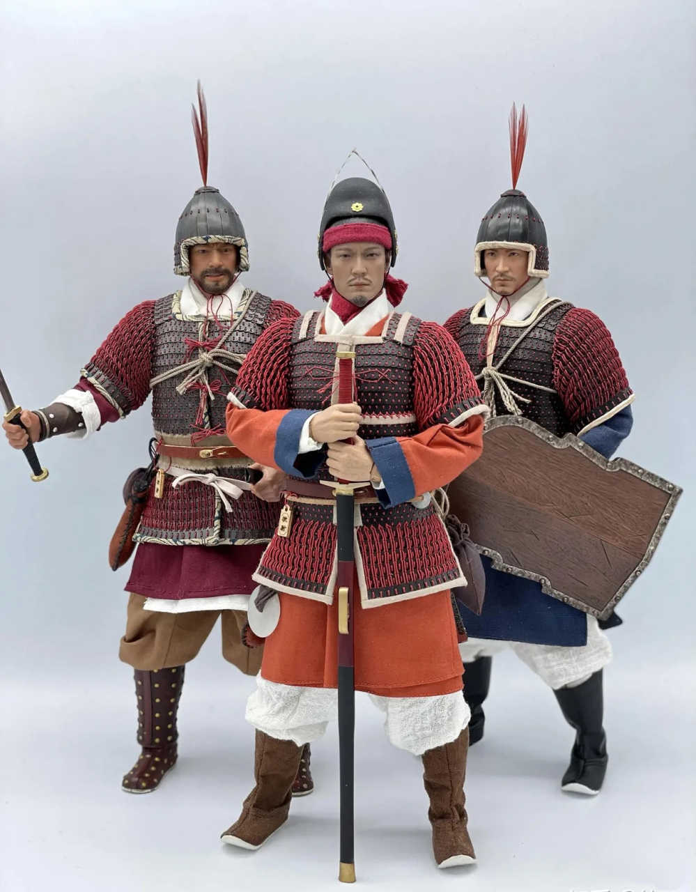 努尔哈赤的十三副铠甲在当时值多少钱,换算到现在又算是什么样的起步