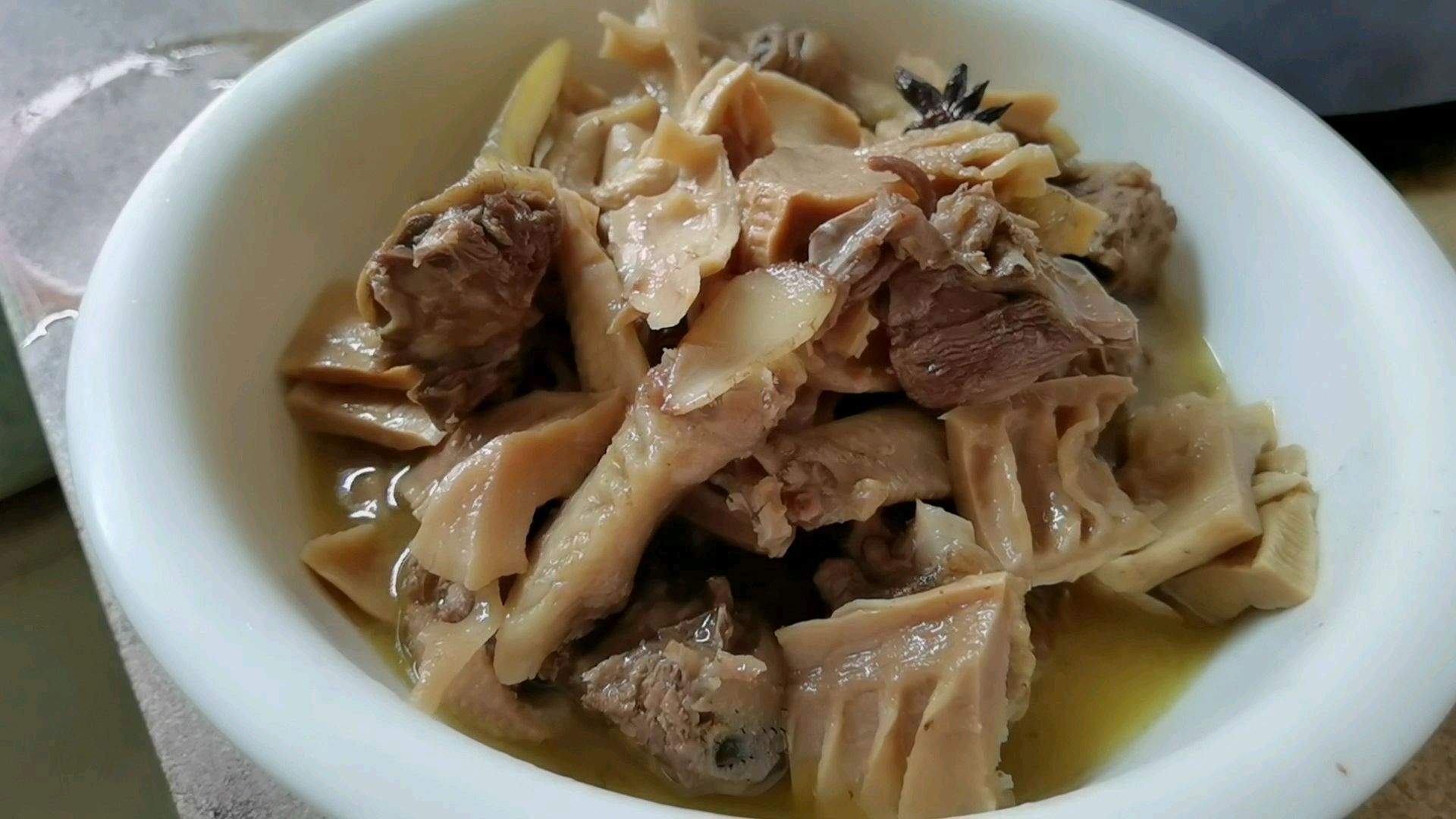 回老家:广东韶关第八天,笋干焖鸭!超下饭!你们也这样做吗
