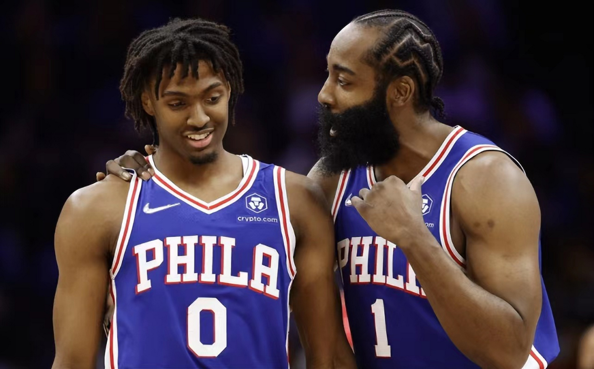 nba记者woj报道,经过近四个月的拉扯,费城76人队终于同意将詹姆斯