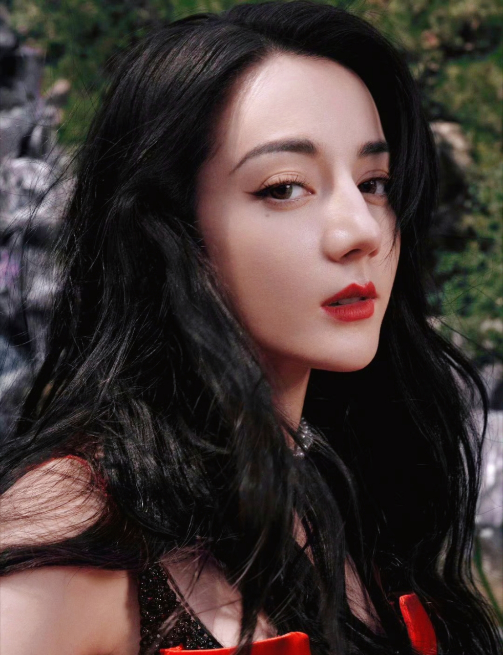 迪丽热巴睫毛挺带感的呀,内娱睫毛精跑不脱了 #内娱睫毛精