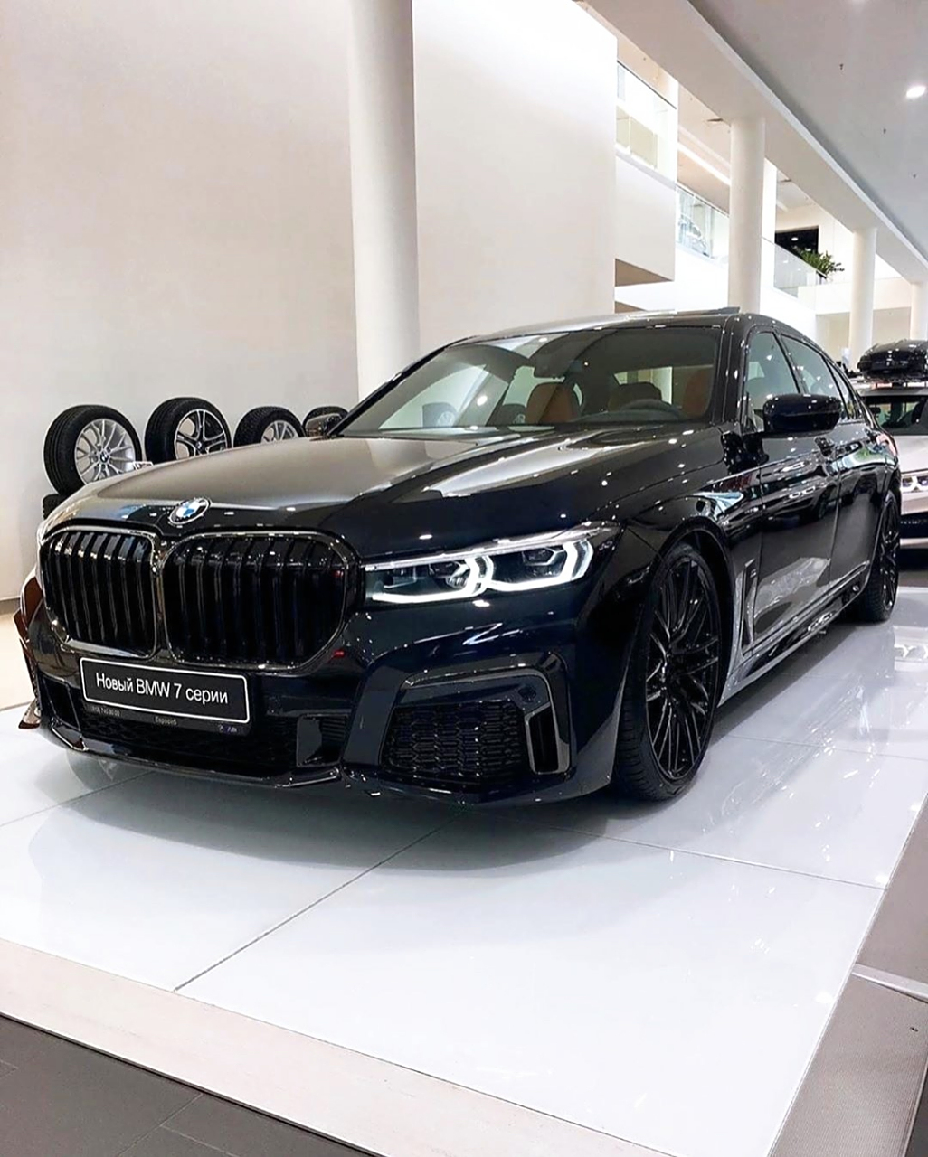 宝马巅峰设计g12宝马7系,倘若新款继续沿用传统设计,还会销量不好吗?