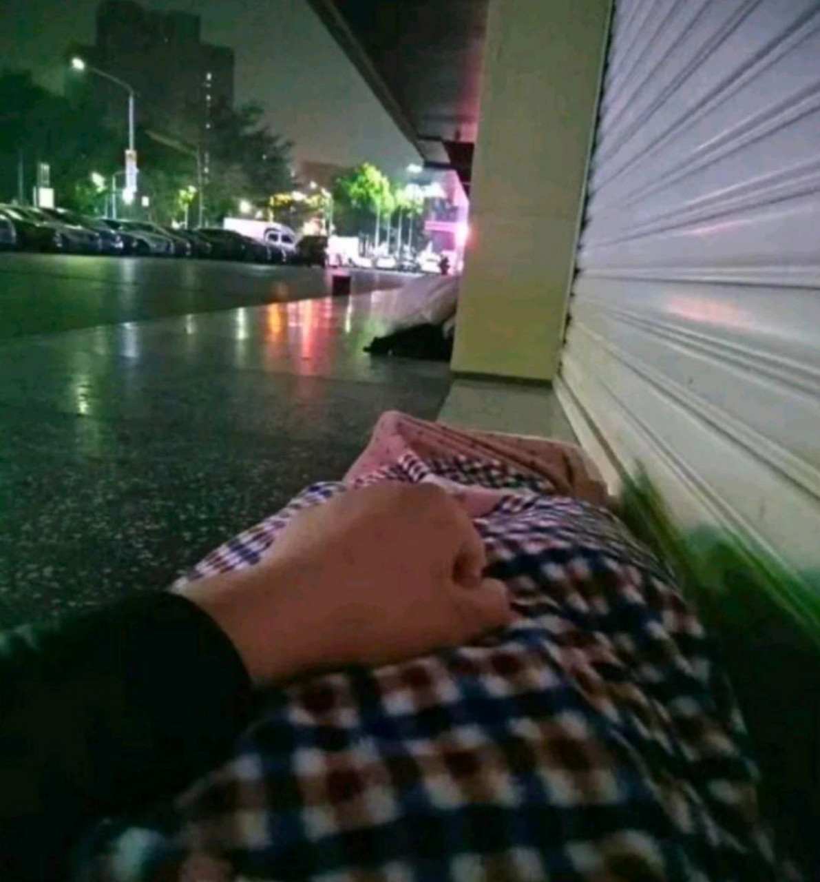 结了婚之后,三天两头睡大街,受够了这样的日子!